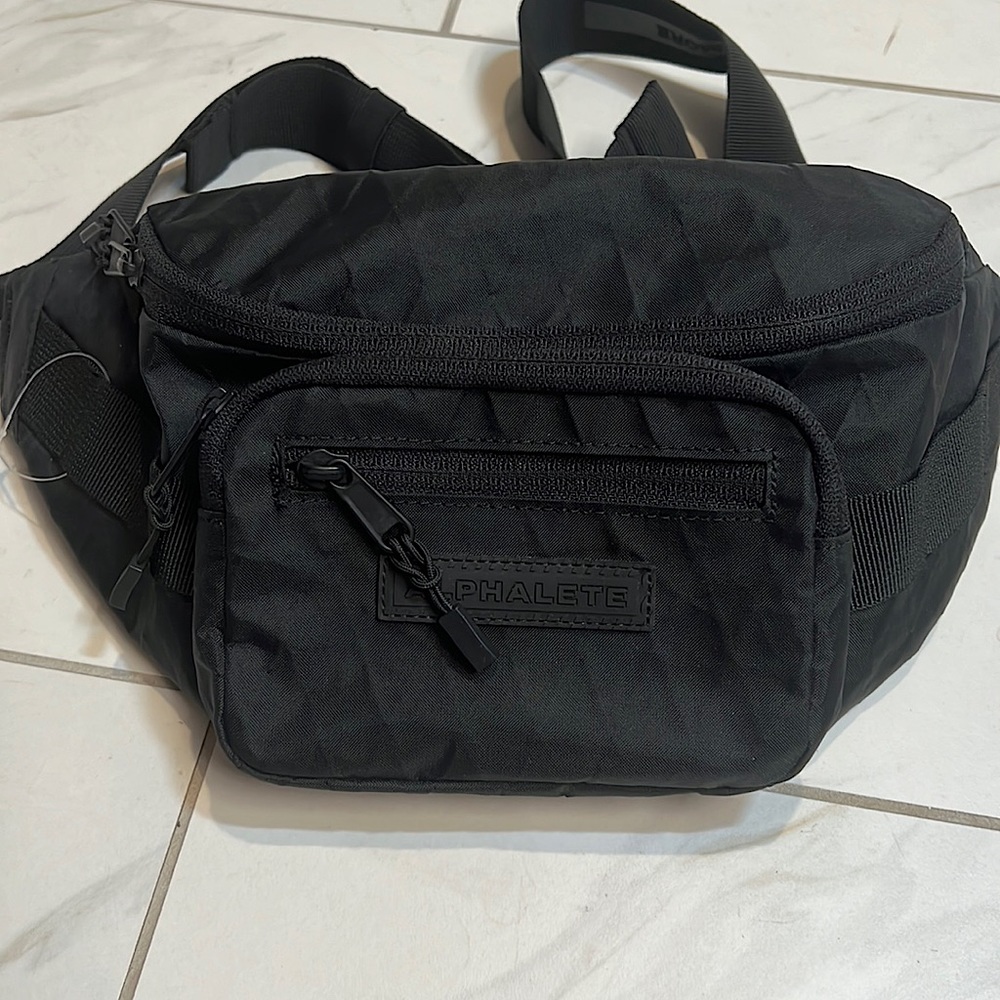 Alphalete crossbody bag Fanny pack